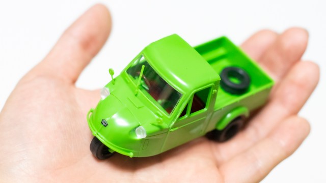 手のひらに載るオート三輪のプラモ -アリイ 1/32 ダイハツ・ミゼット 