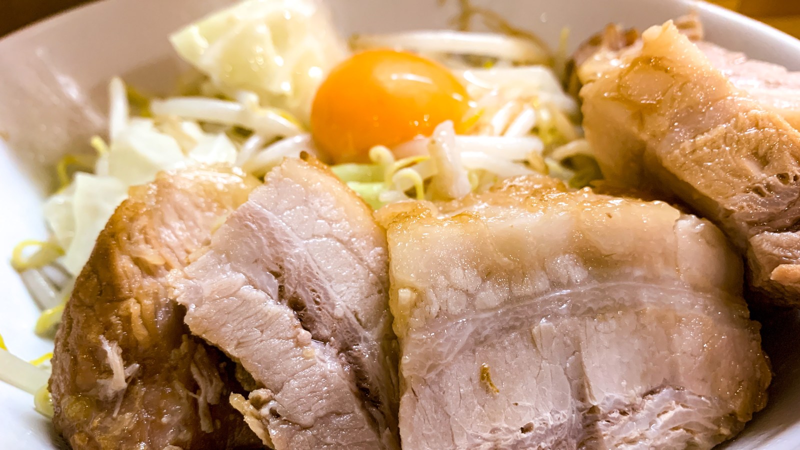 ヤサイ・ニンニク・ミサイルマシマシ