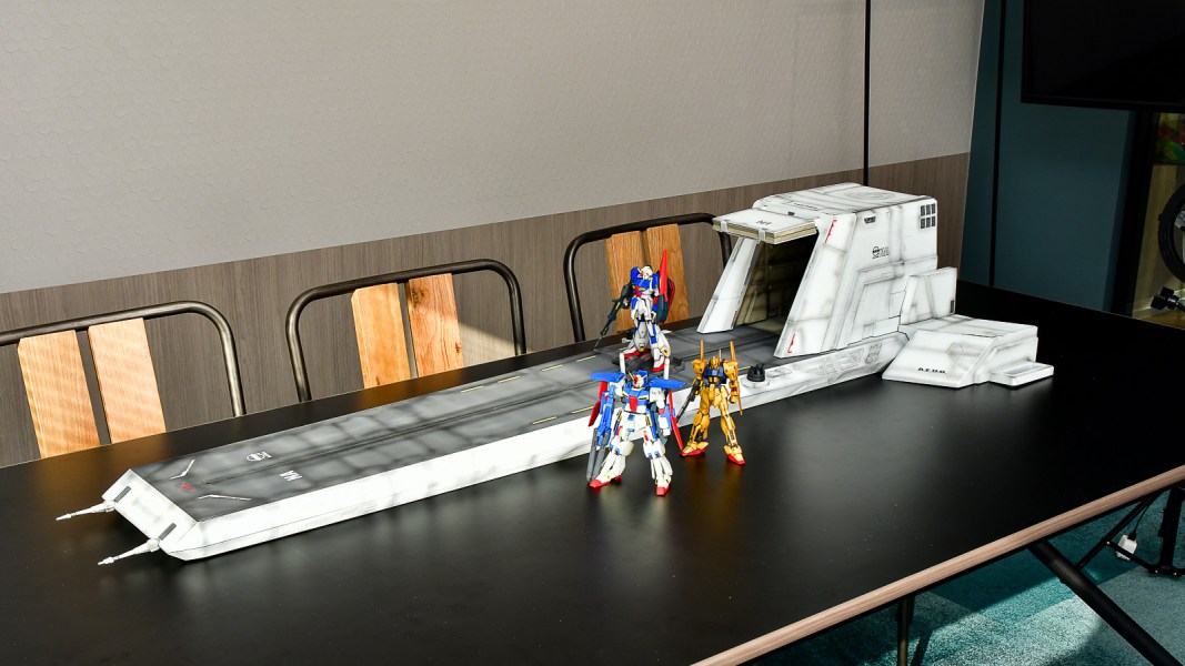 HGUC用 アーガマ カタパルトデッキ Realistic Model Series 機動戦士