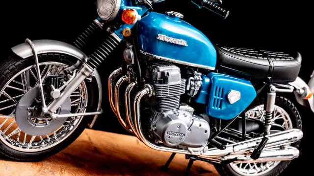 アオシマの最新超精密バイクプラモ、CB750 FOURを組み切って正直 