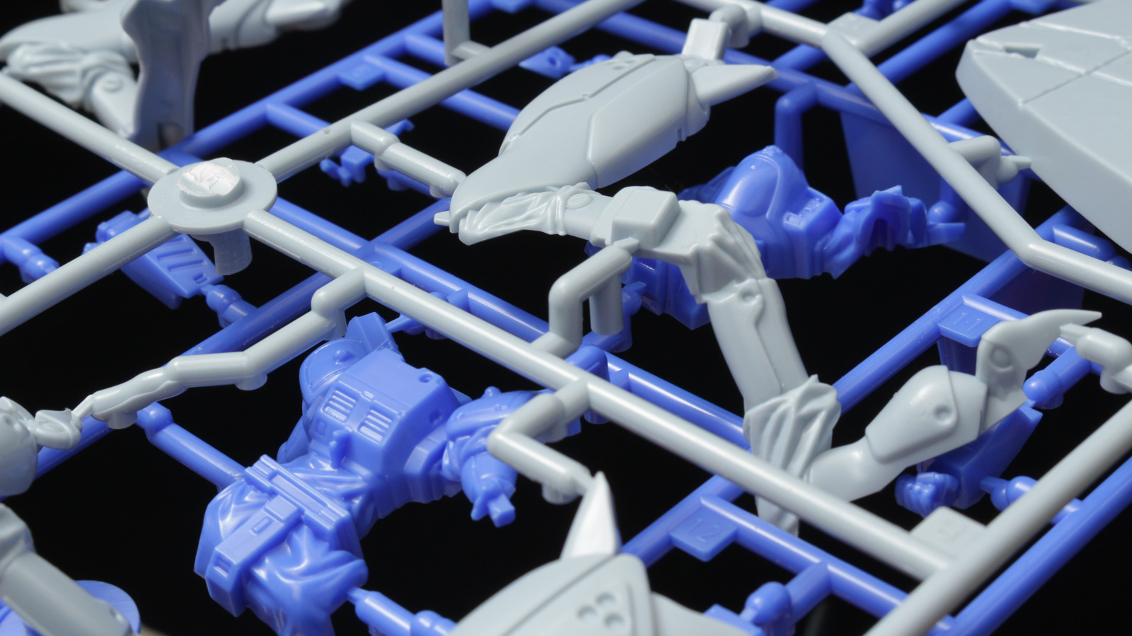 これは、調和と解放のプラモデル／エフェクトカラーが解き放つ「警察の