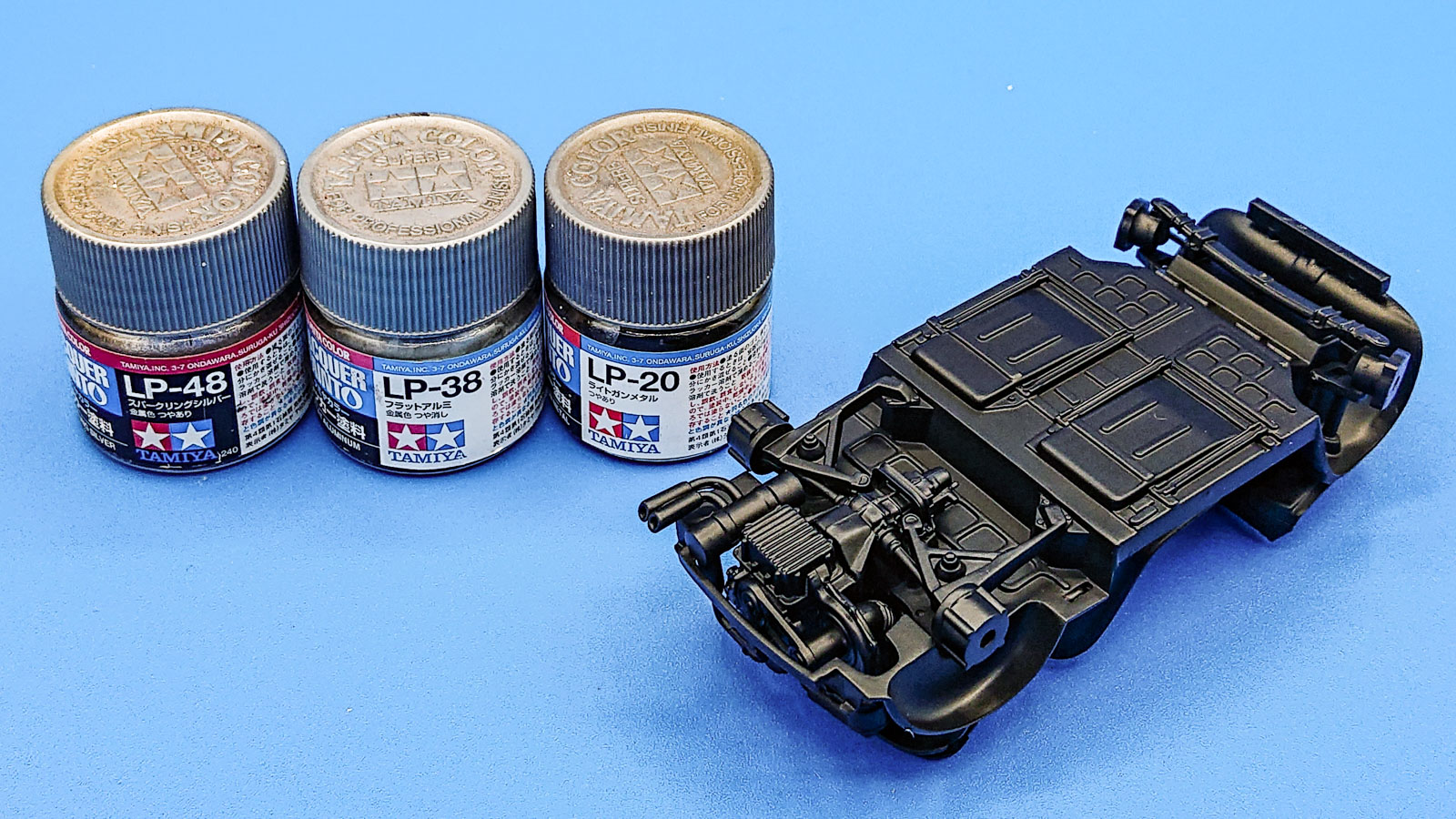 専用ランナーから感じとる「カスタムカー」という存在／タミヤ アバルト695ss レビュー