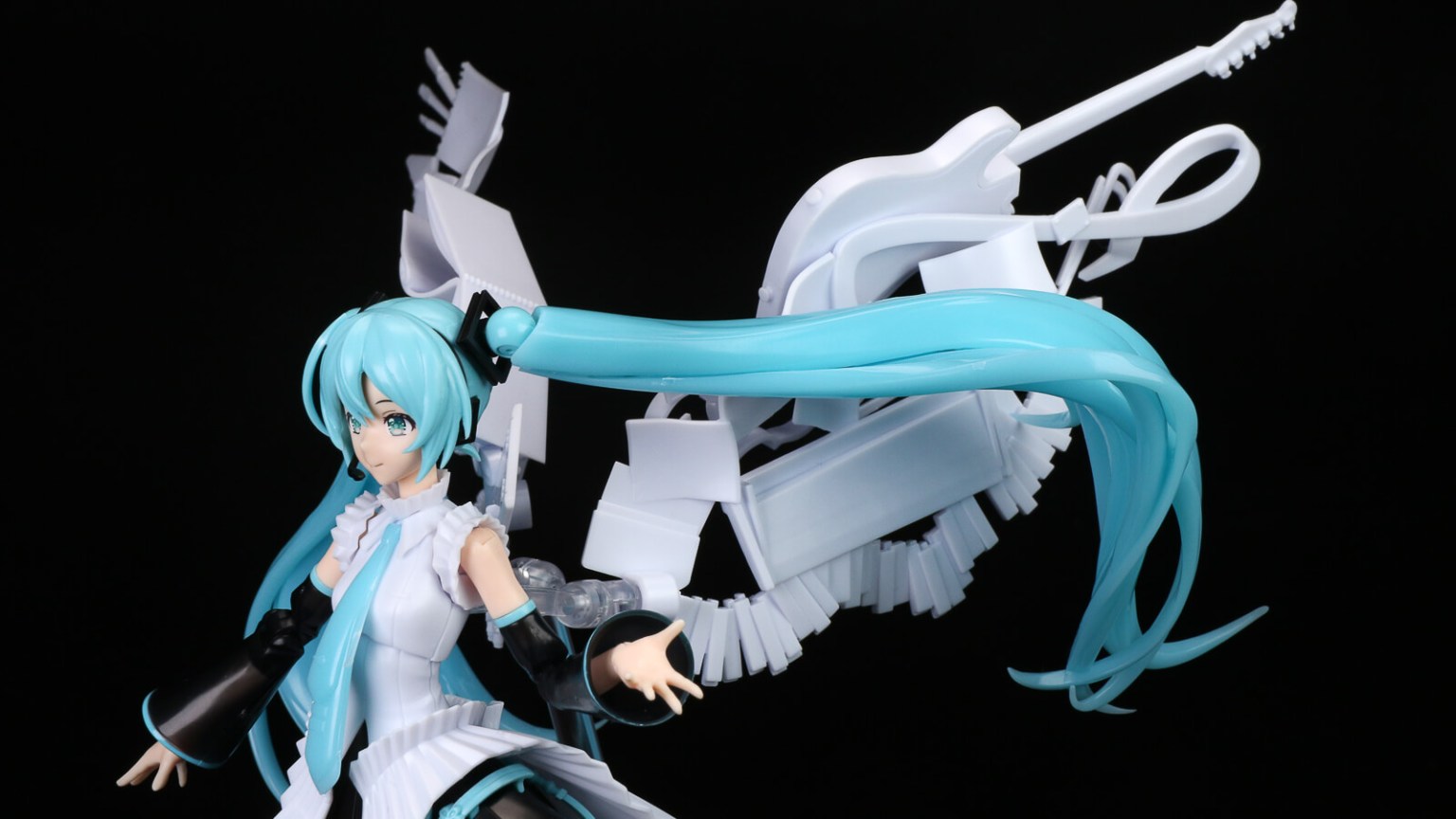 初音ミクが僕たちに届けてくれた幸せがひとつになった「美しい羽」をプラモデルで楽しむ。PLAMATEA キャラクター ボーカル シリーズ01 ...