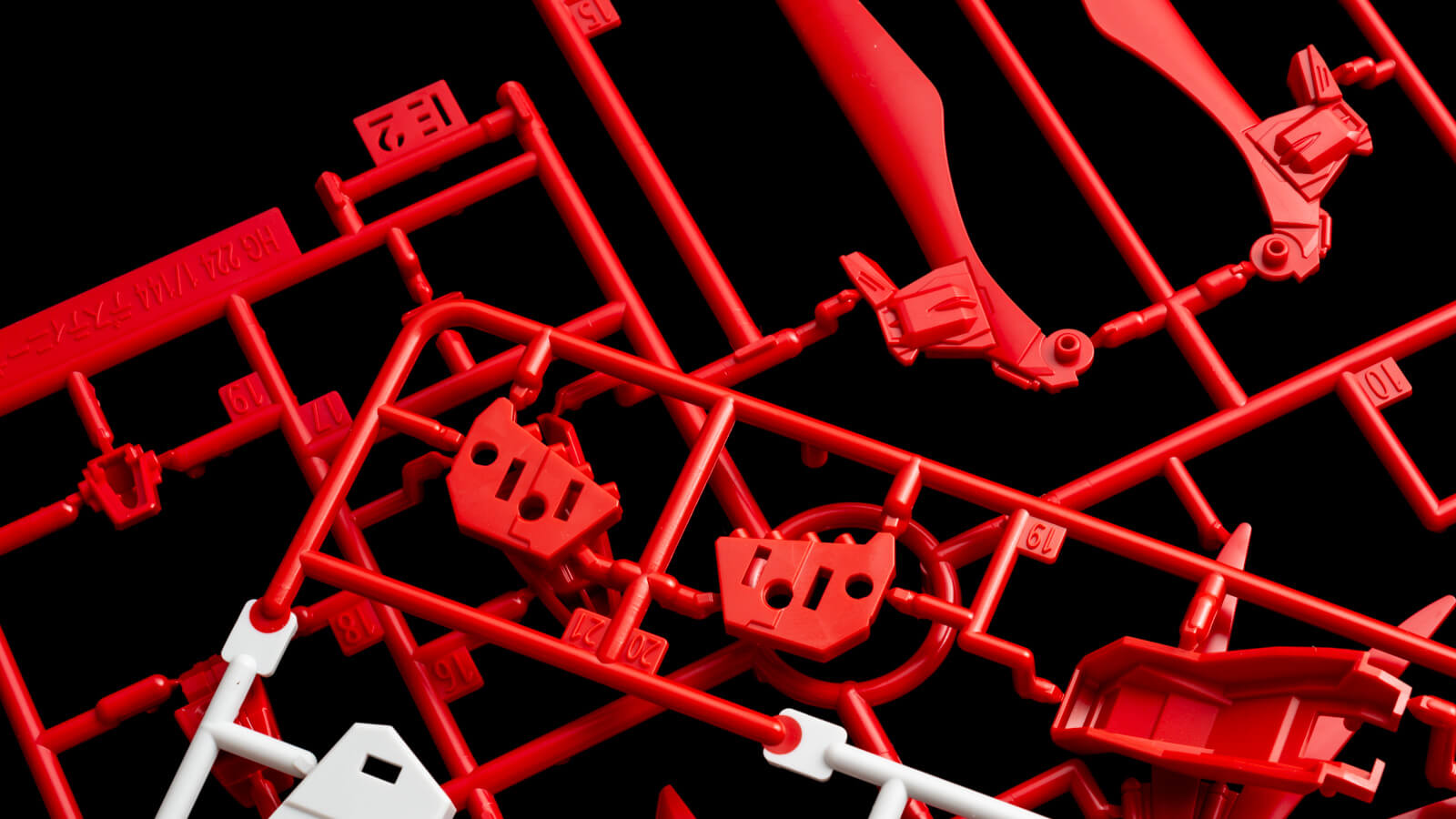 ゼウスシルエット全塗装日誌／プラモデルにおける「赤2色の組み合わせ