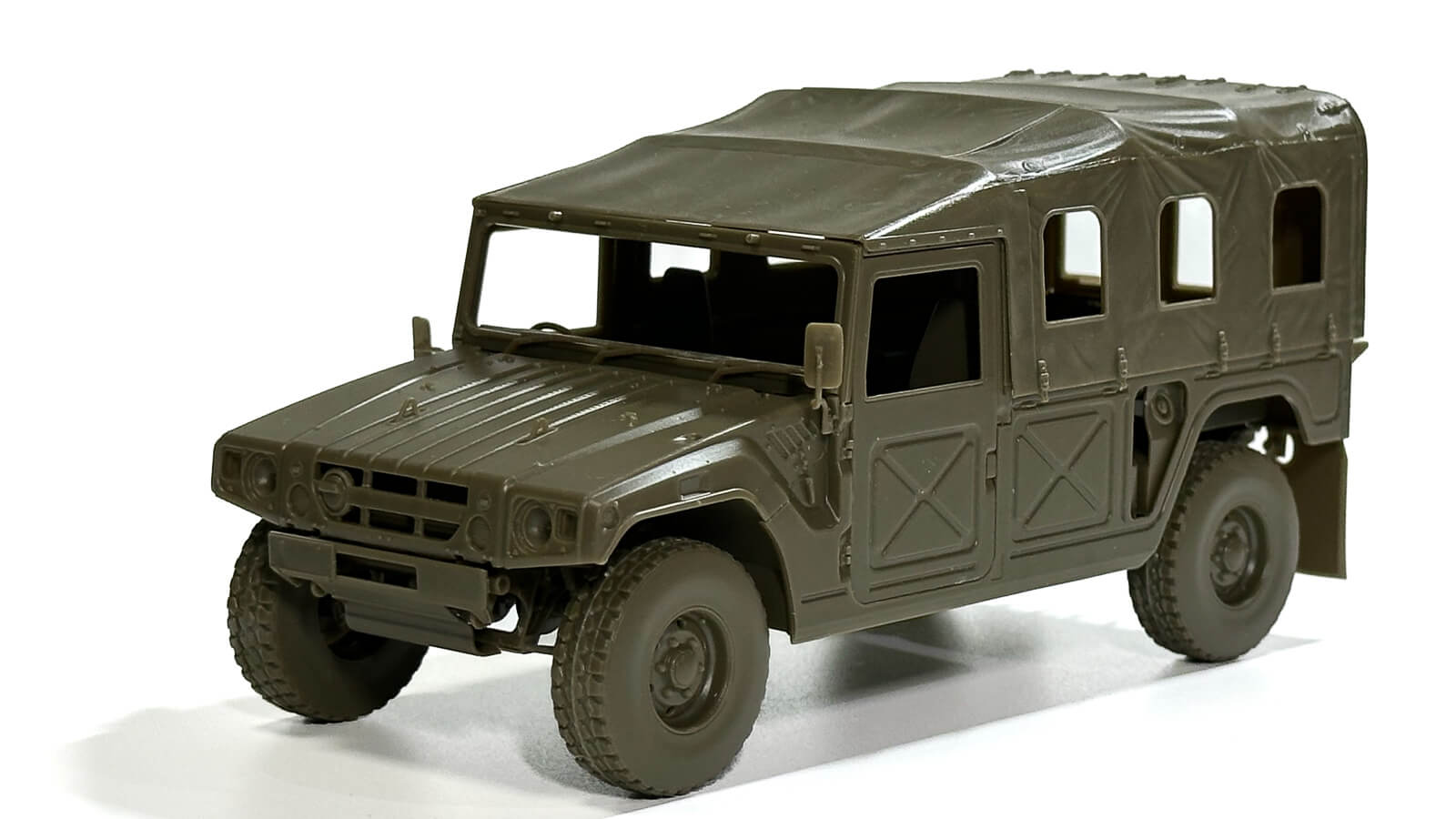 ジャンルを超えて模型作りの楽しさを再発見させてくれる