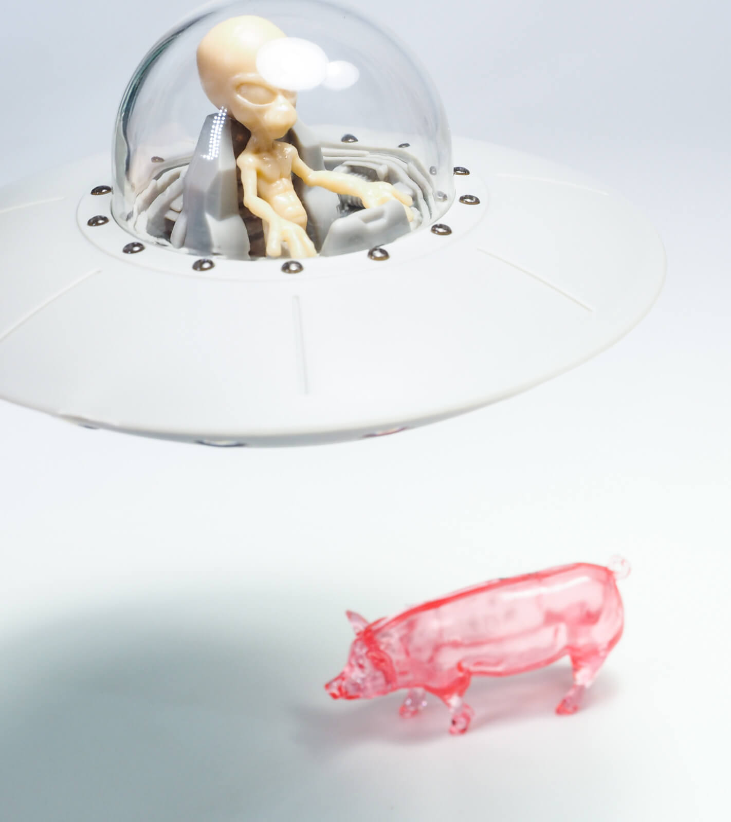 プラモデルの宇宙人の腕を曲げ、UFOに乗せた日／アルファ・ケンタウリ