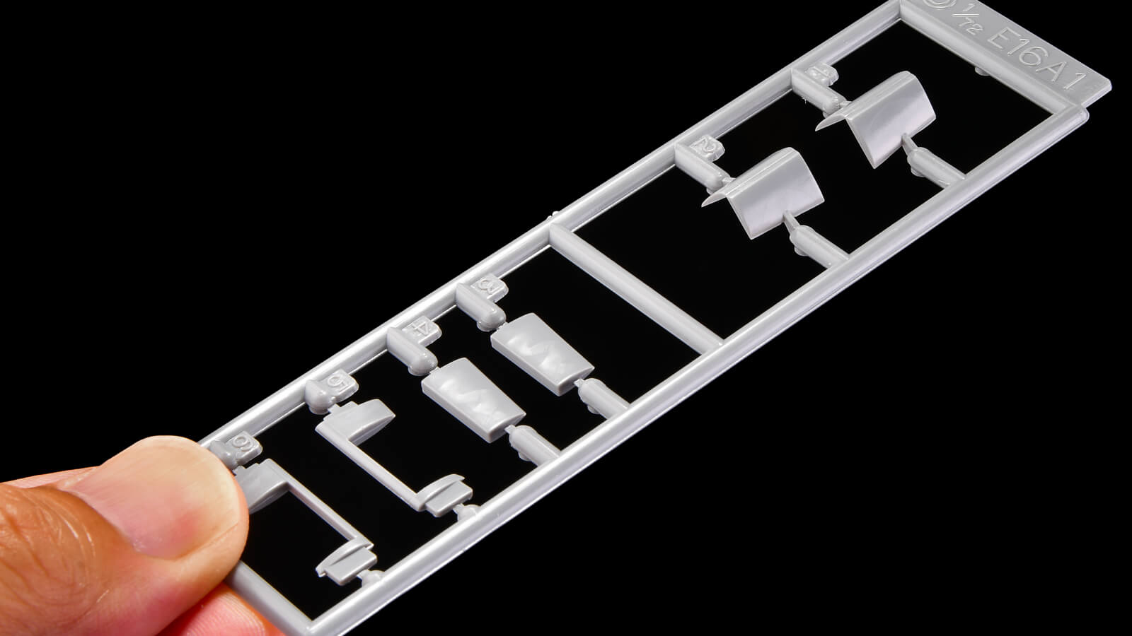 花金だ！仕事帰りに買うプラモ。再生産された「フジミ 瑞雲11型」の美