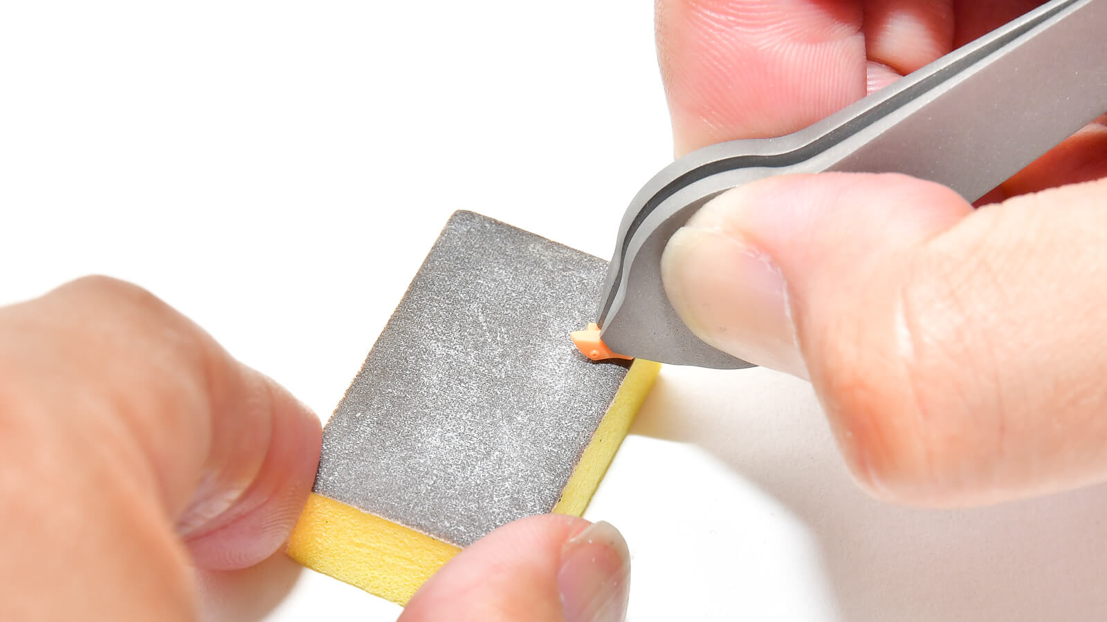 ゴッドハンド 保持力が桁違い！“つまむ”を極めたゴッドハンドの「指先ピンセット