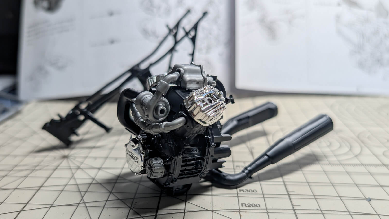 比べて、組んで、飾って楽しい！バイク模型で楽しむ「縦置きV型