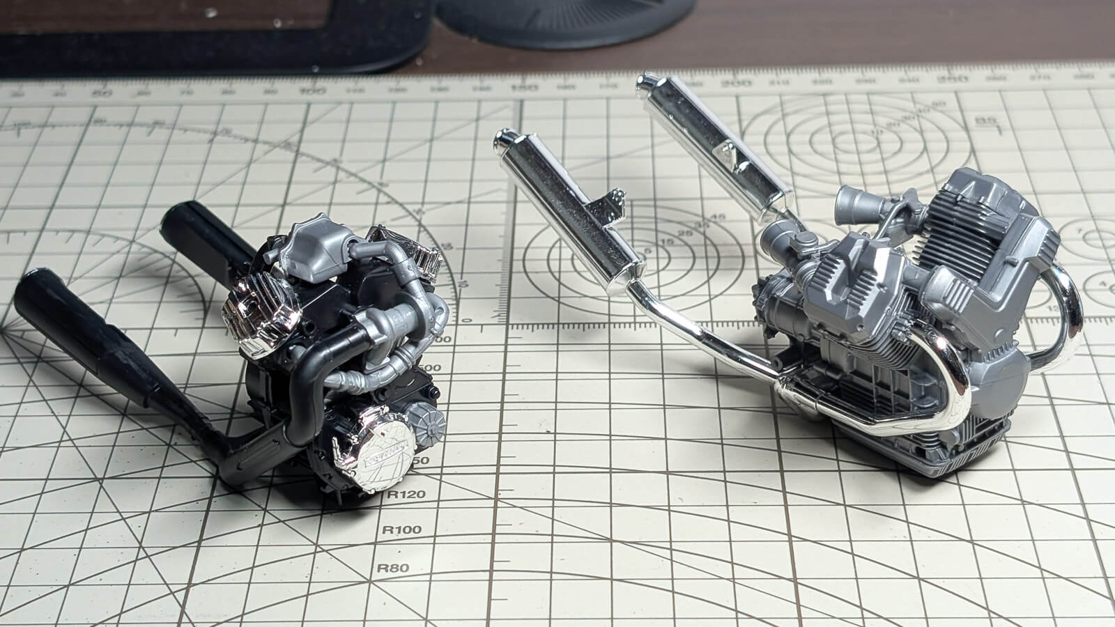 比べて、組んで、飾って楽しい！バイク模型で楽しむ「縦置きV型