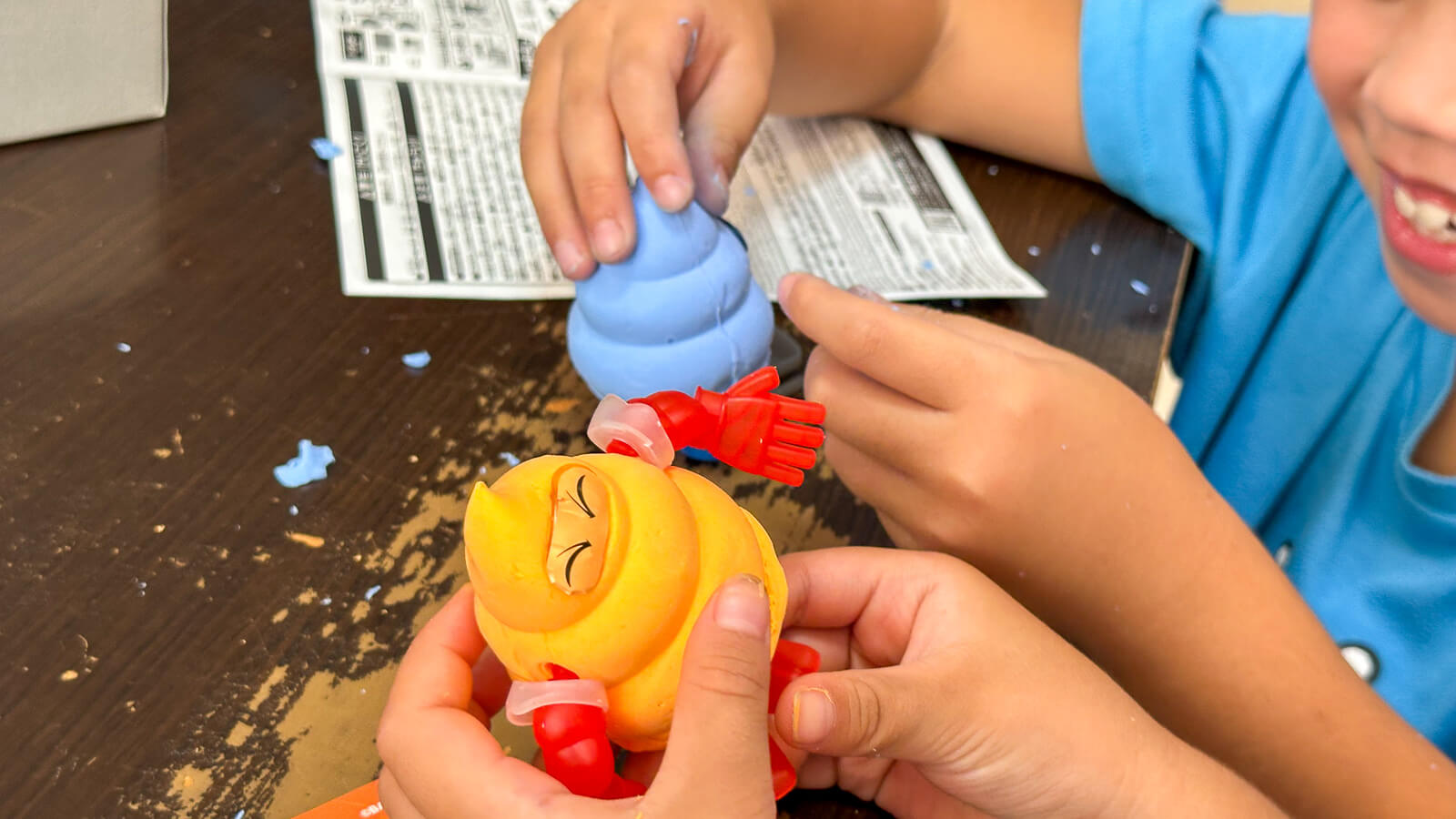 作って楽しい、叫んで笑える！「ウンコスルデイズ」で家族団らん