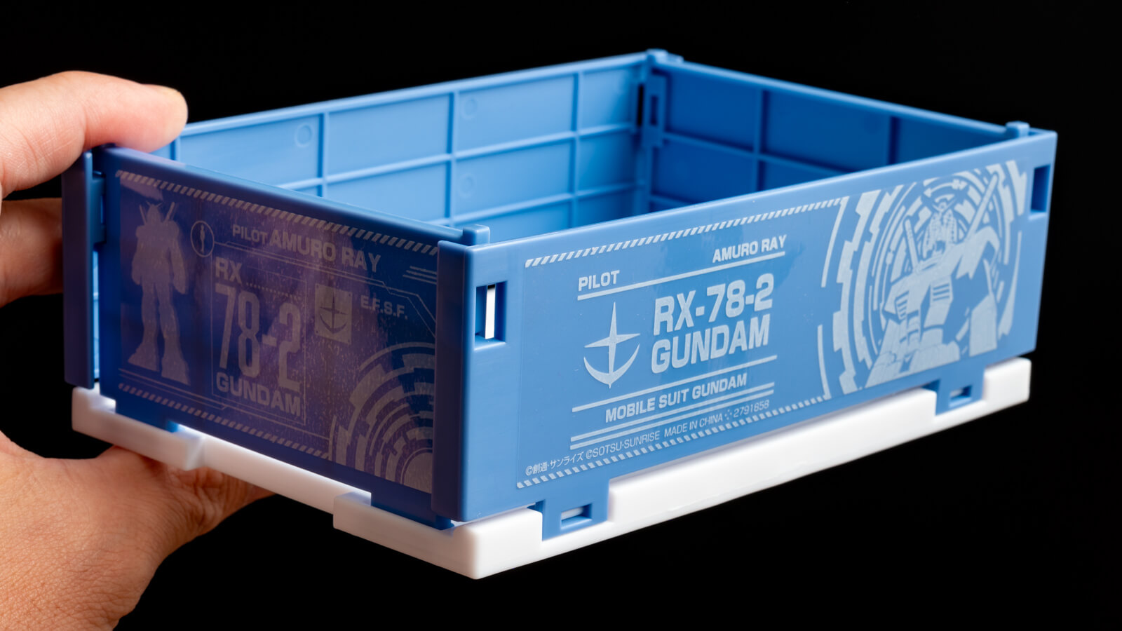 プラモ旅の帰りに「コレが欲しかったんだよ！」と叫ぶ／ガシャポンから