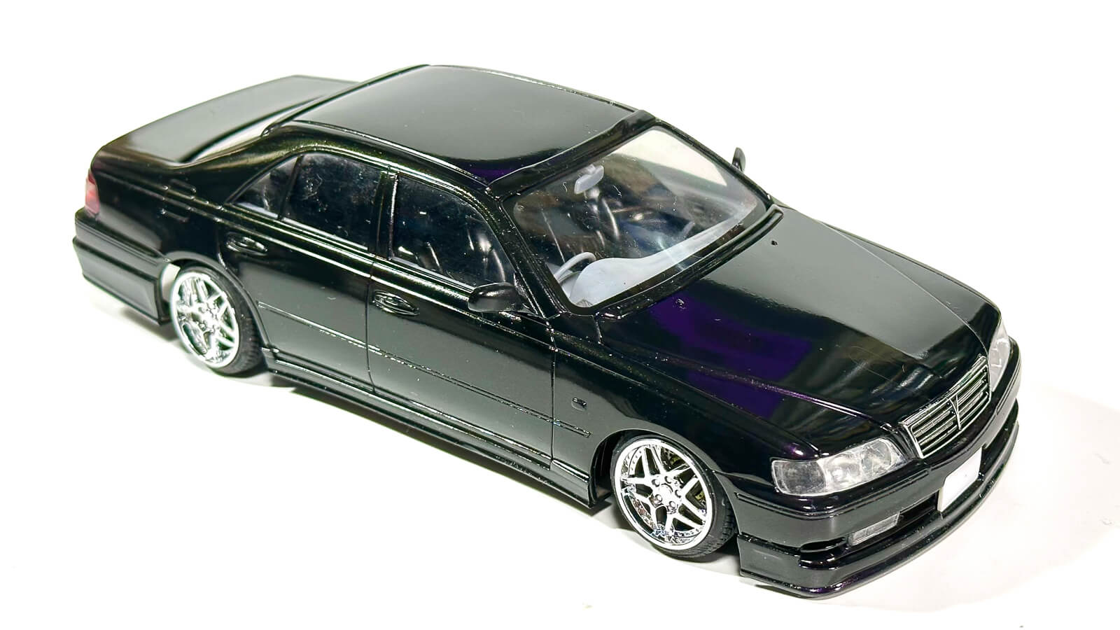 レビュー】18歳の僕が憧れた「Y33シーマ」。アオシマのプラモであの頃