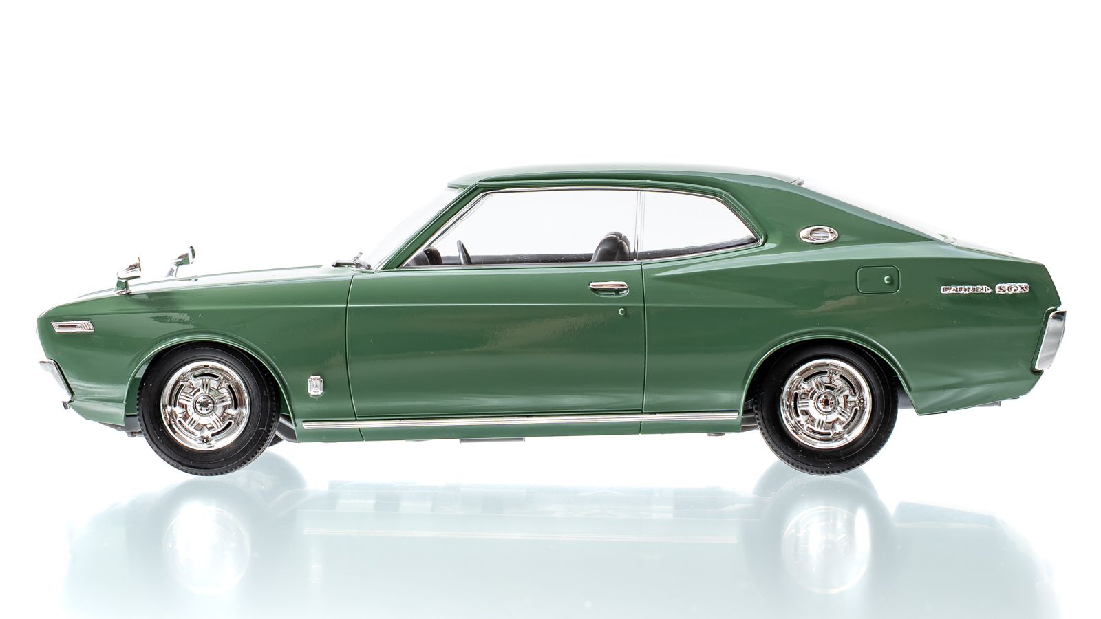 【レビュー】ブタのケツだなんて、失礼じゃありませんこと？／ハセガワのプラモデルで2代目ローレルと仲良くなった話