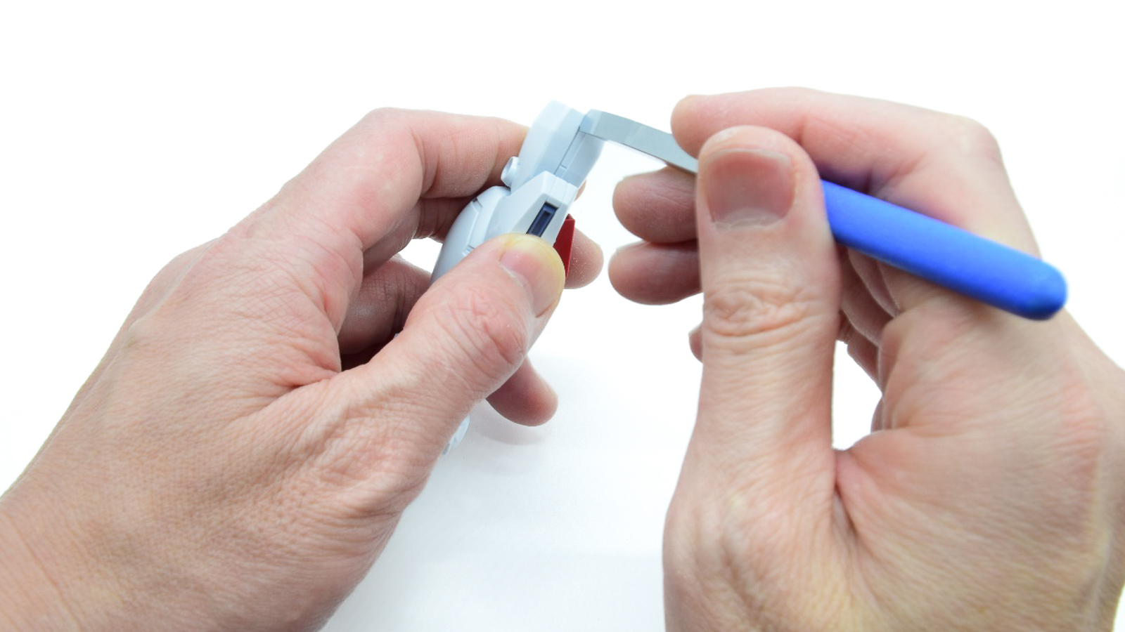 【工具レビュー】間違えても大丈夫！塗装後も安心！ゴッドハンドのパーツオープナーが、「模型製作のヒヤリ」を救ってくれる