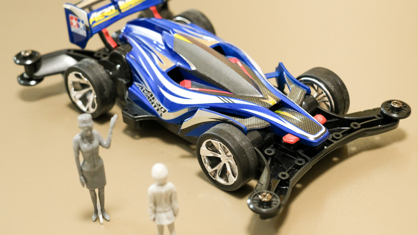 実車エアロアバンテに惚れて、ミニ四駆はスケールモデルなのだと実感した瞬間。