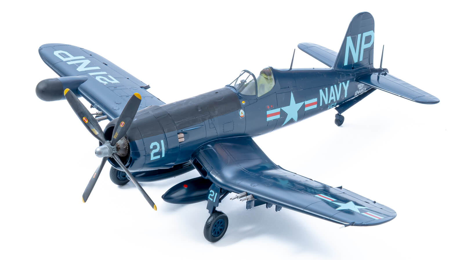 【レビュー】単色で仕上がる包容力／ハセガワ F4U-5Nという優しい飛行機模型