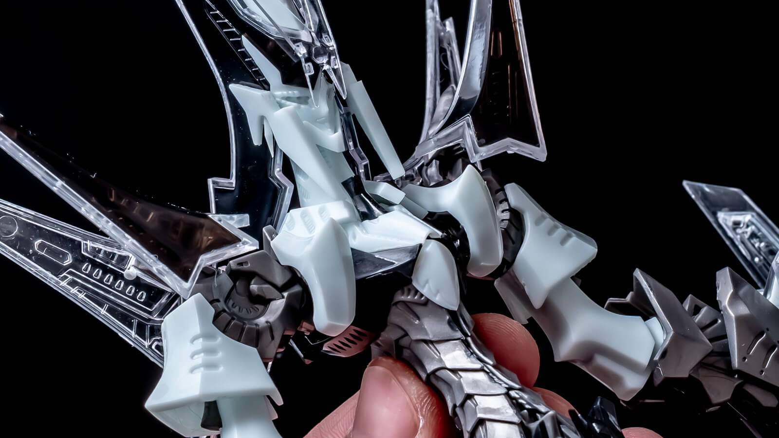 【レビュー】待望の皇帝騎、ホルダ17 “ディー・カイゼリン”がプラスチックキット化！／VSMS第三弾のパーツ構成に刮目！