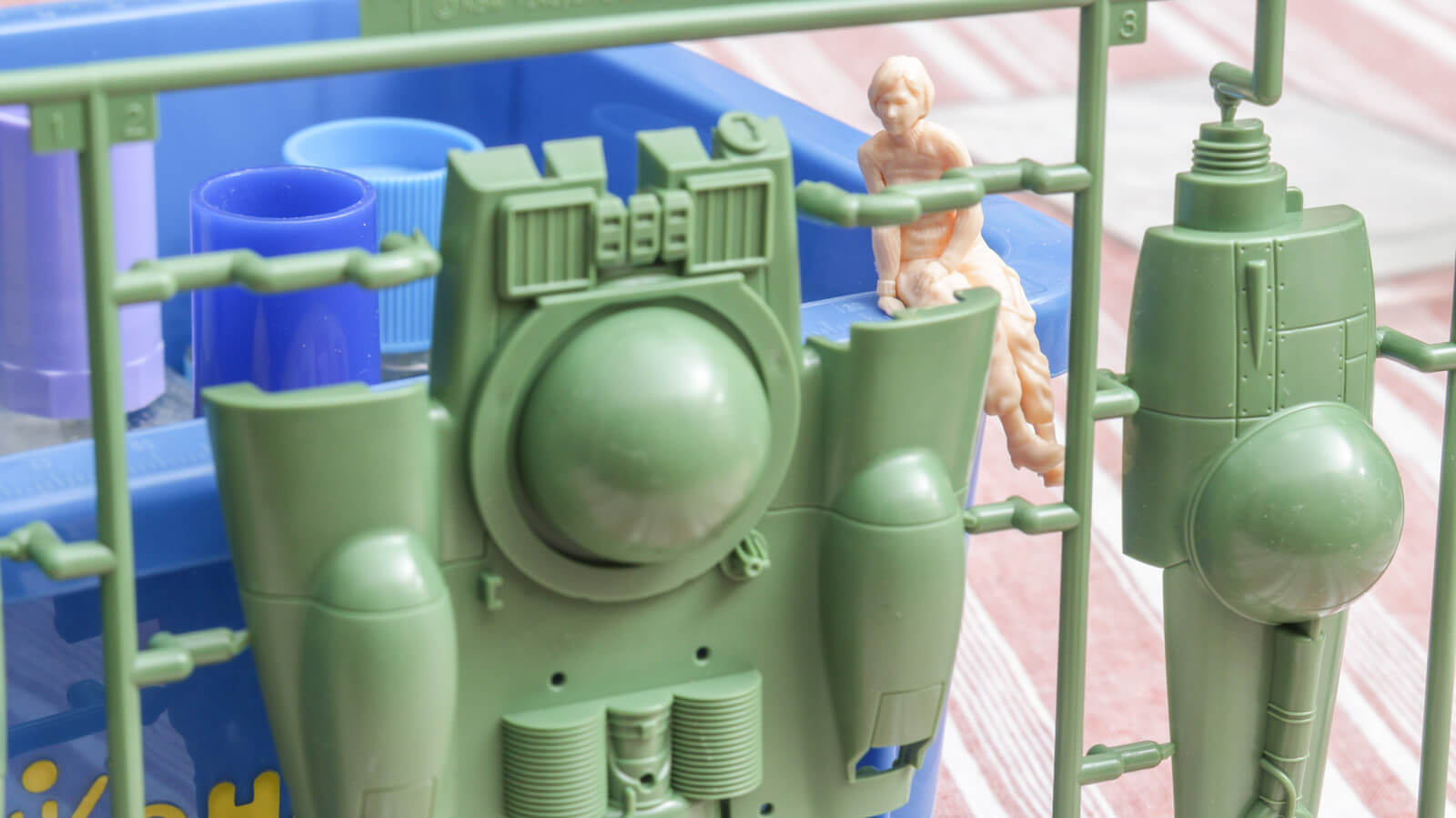 「反重力」がその形状を確かにする。PLAMAXのファルケで気軽に味わう重厚なSFの世界