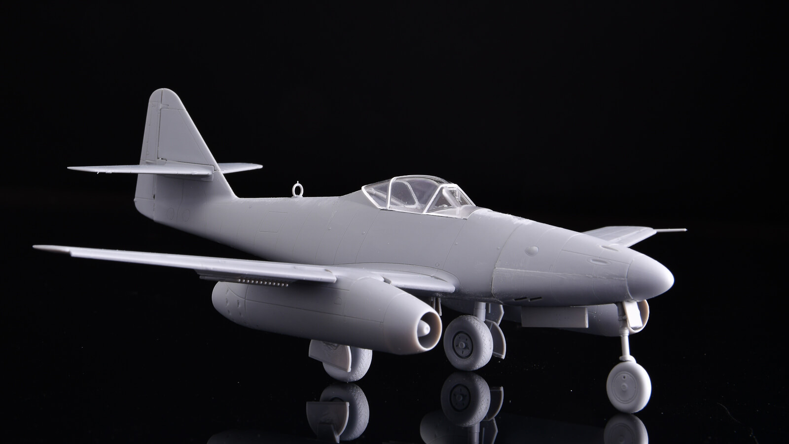 【レビュー】小さくてもMe262成分を満タン補給。アルマホビーの新作「1/72 メッサーシュミット Me262A-1a」