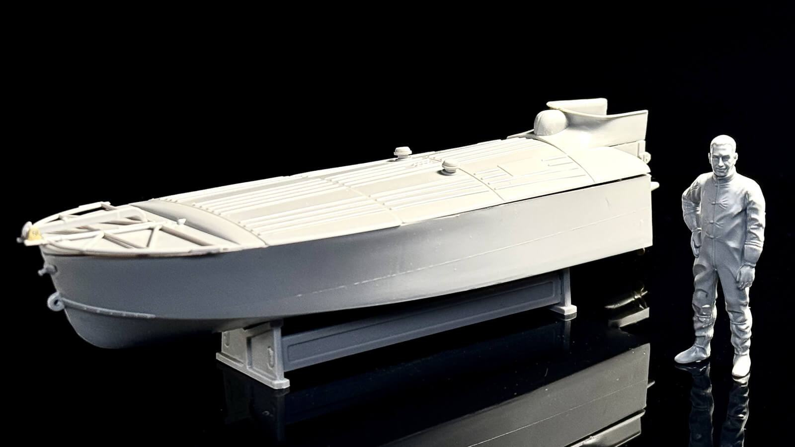 【レビュー】イタリア王立海軍「観光用ボートに爆薬積んでみた」。付属フィギュアも”ヴォーノ”な、勇気の小舟 / イタレリ 1/35 M.T.M バルキーノ