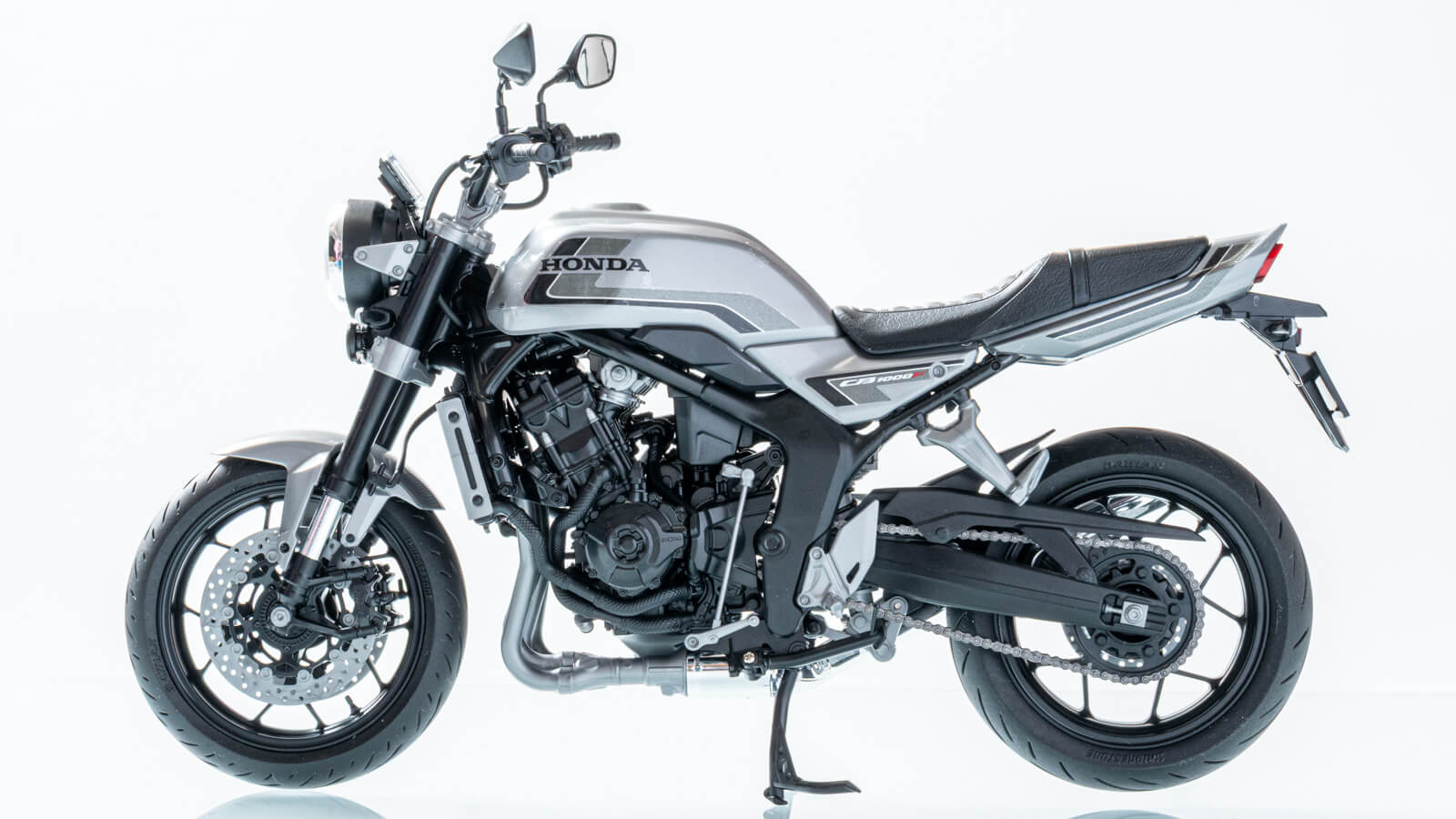 【レビュー】150点満点の最新バイクモデル、タミヤCB1000Fを塗らずに組もうぜ！