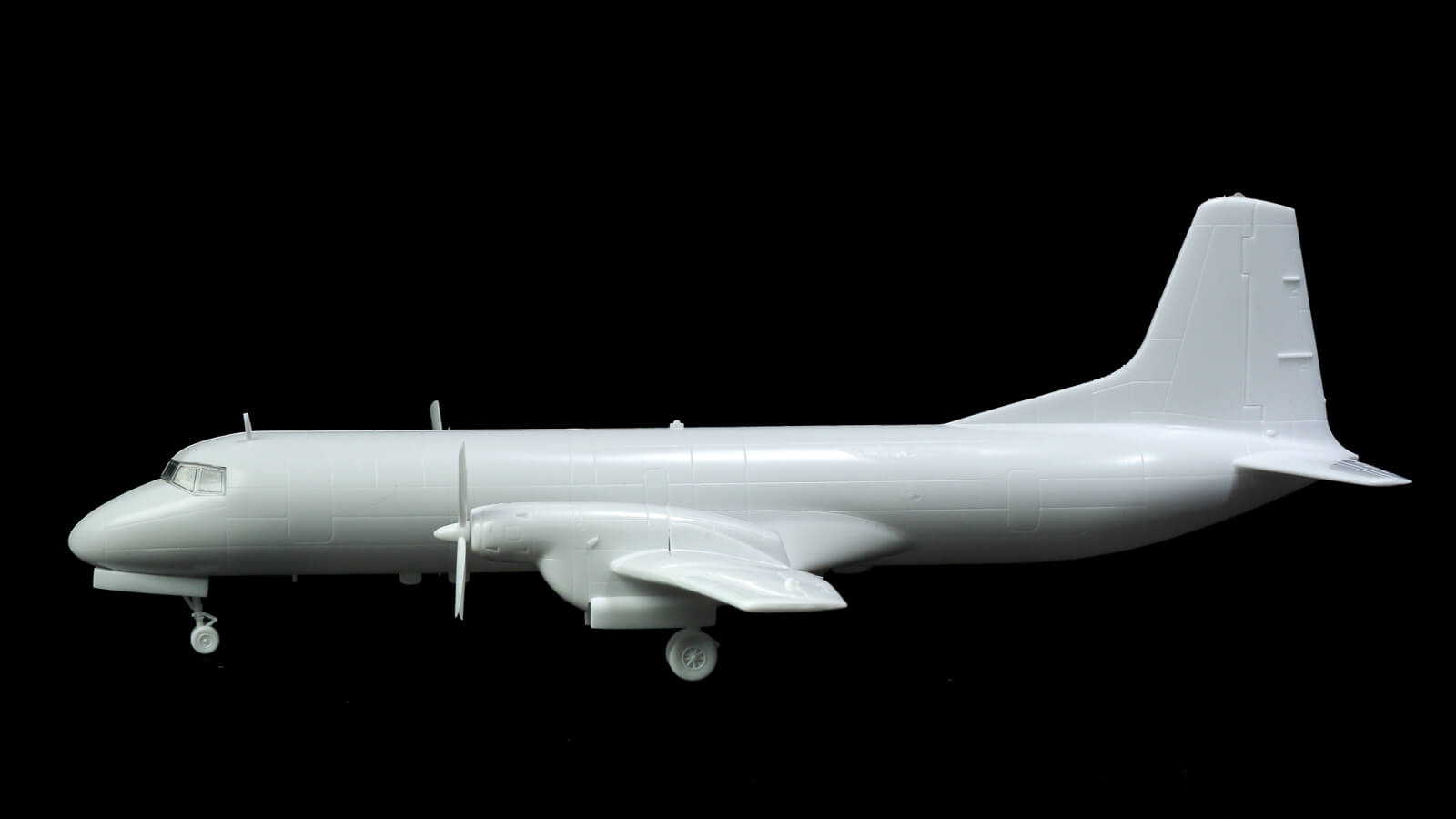 【レビュー】国産旅客機YS-11の細かな違い、ハセガワにおまかせあれ。YS-11、海上自衛隊晩年の姿。