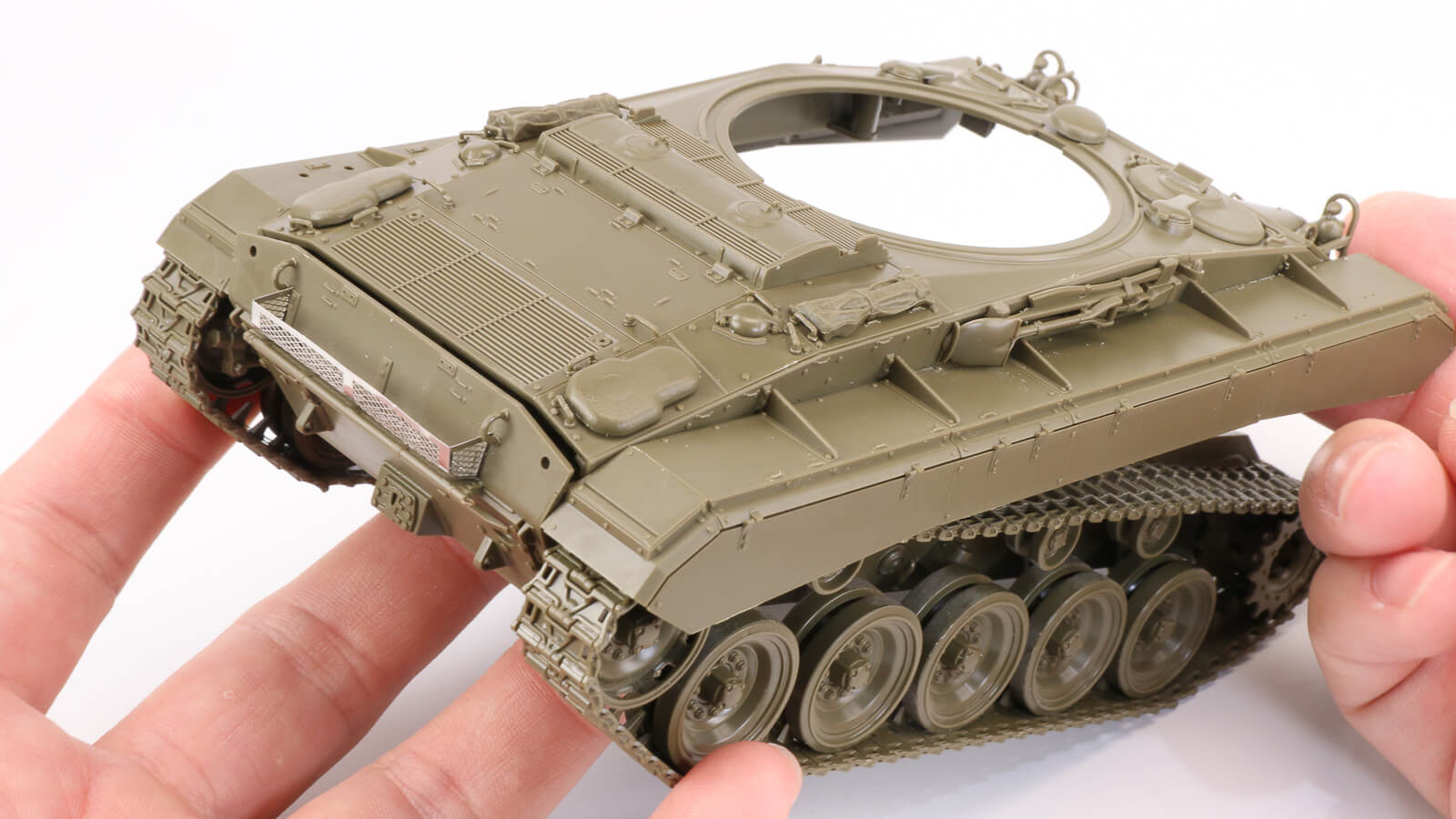 【キットレビュー】逆台形の車体に隠された秘密！「タミヤ 1/35 M24チャーフィー」を組む楽しさ。