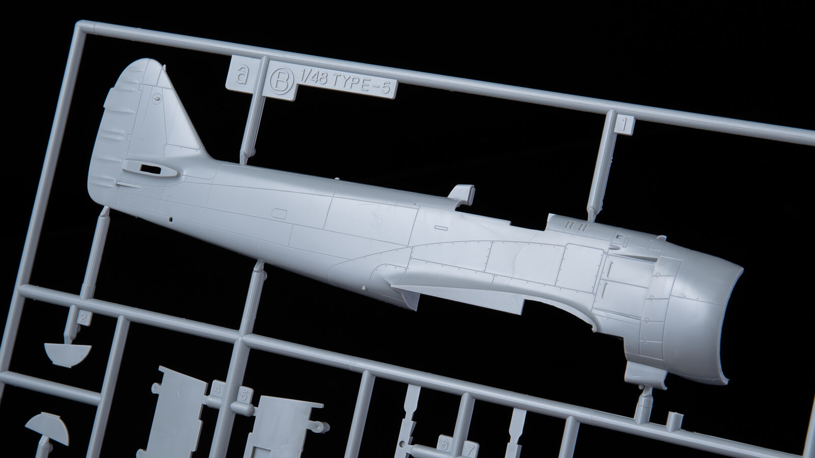 花金だ！仕事帰りに買うプラモ。ハセガワの「1/48 五式戦闘機」で