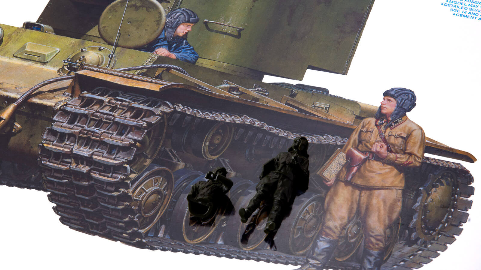 【レビュー】同じ戦車兵でも服の色が違う不思議。そんな楽しさも精密フィギュアプラモで分かる「タミヤ 1/35 ソビエト重戦車 KV-2」